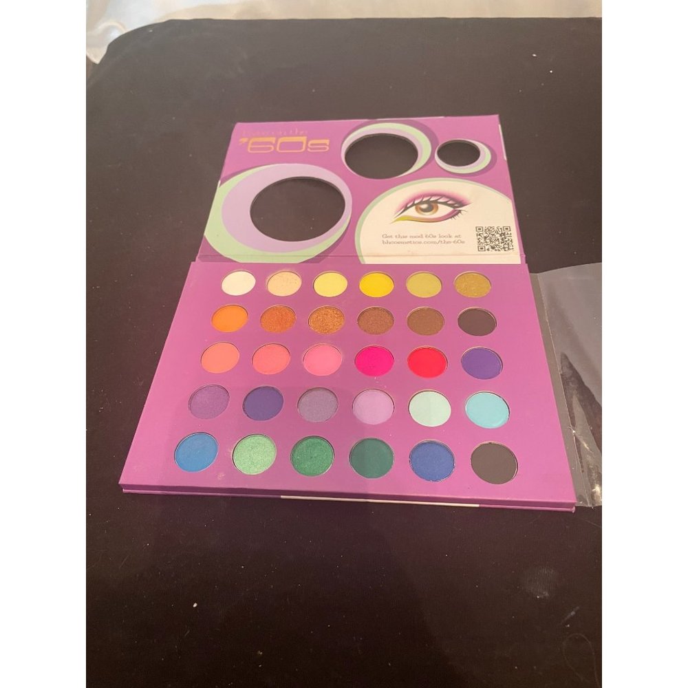 Bhcosmetics Eyes on The 60’s Eyeshadow Palette